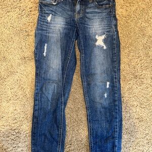 Distressed skinny jeans